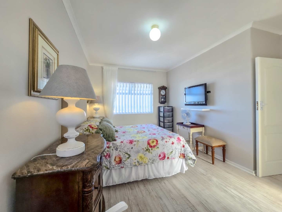 4 Bedroom Property for Sale in Jongensfontein Western Cape